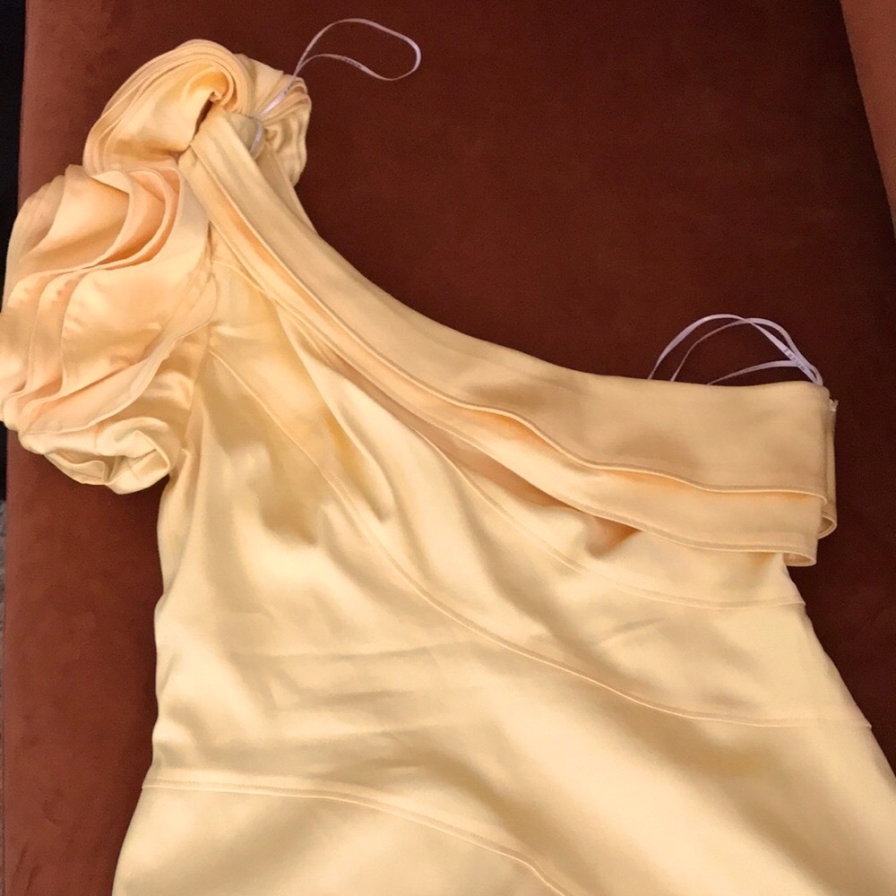 issue New York one shoulder yellow dress